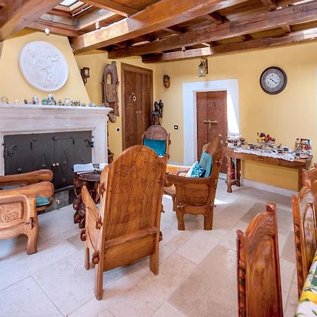 B&B Bone Novelle Dimora Storica Palazzo Zuzi ลาควิลา ภายนอก รูปภาพ