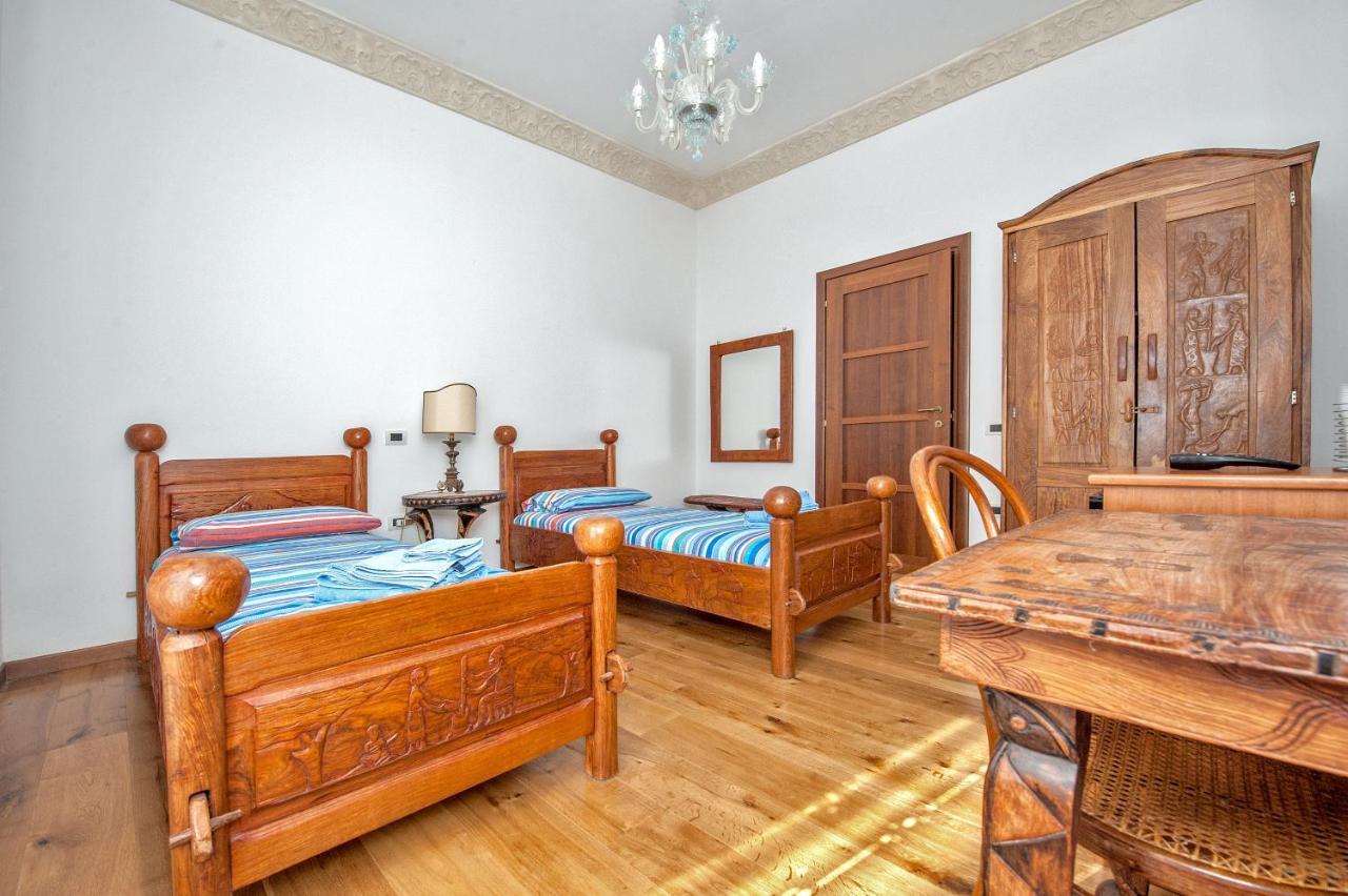 B&B Bone Novelle Dimora Storica Palazzo Zuzi ลาควิลา ภายนอก รูปภาพ