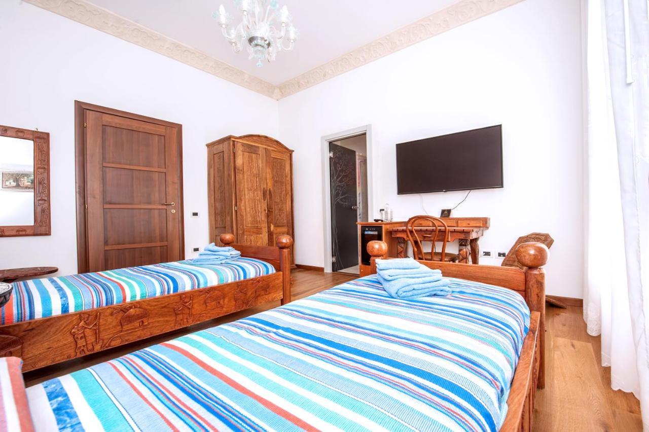 B&B Bone Novelle Dimora Storica Palazzo Zuzi ลาควิลา ภายนอก รูปภาพ