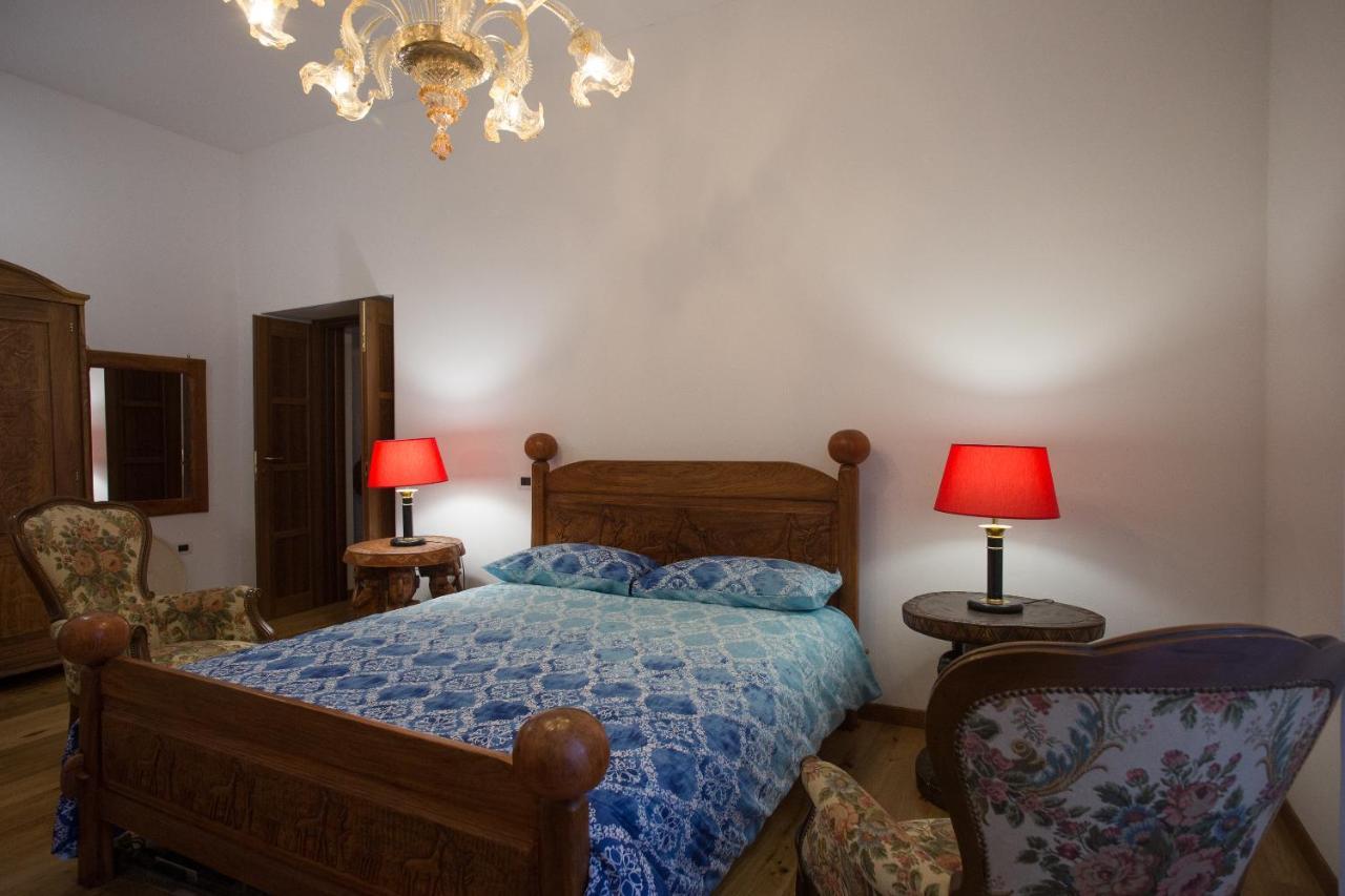 B&B Bone Novelle Dimora Storica Palazzo Zuzi ลาควิลา ภายนอก รูปภาพ